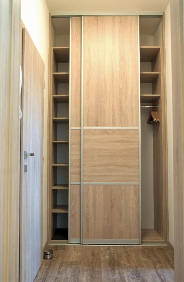 Apartmanovy Dum Sklipek ทรุตนอฟ ภายนอก รูปภาพ