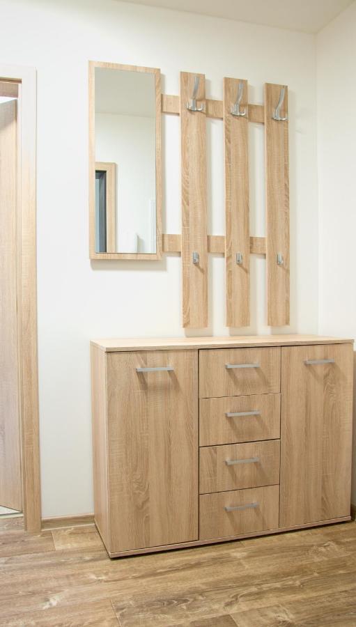 Apartmanovy Dum Sklipek ทรุตนอฟ ภายนอก รูปภาพ