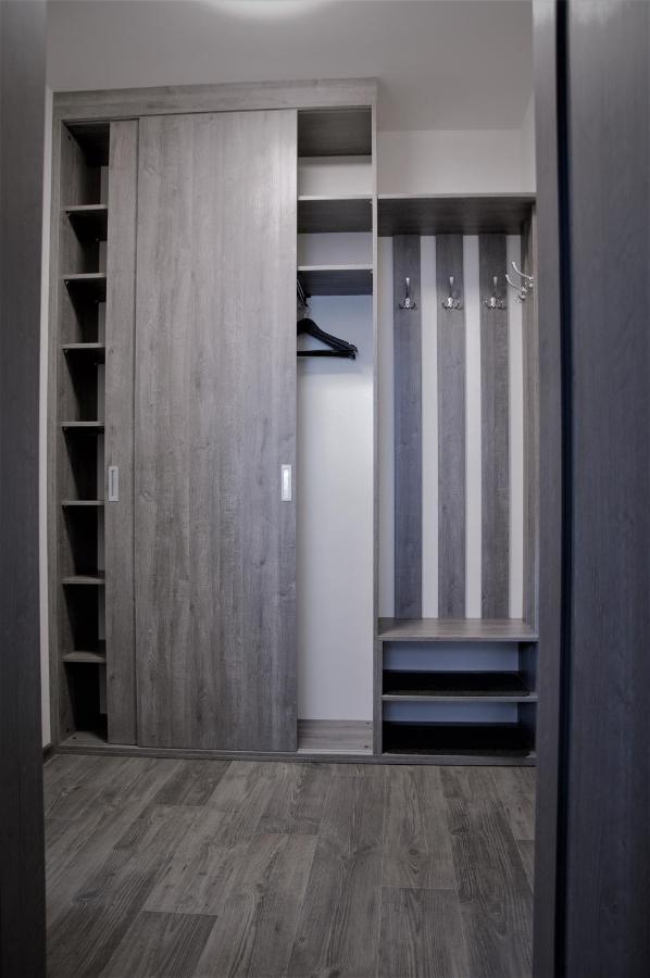 Apartmanovy Dum Sklipek ทรุตนอฟ ภายนอก รูปภาพ